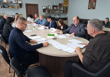 ПРО РІШЕННЯ, ПРИЙНЯТІ НА ЗАСІДАННІ ВИКОНКОМУ