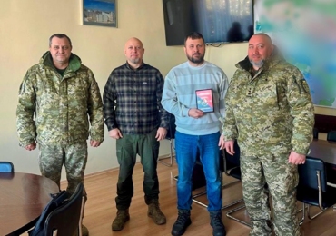 ПРИКОРДОННИКИ ДЯКУЮТЬ НЕТІШИНСЬКІЙ ГРОМАДІ